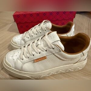 Tory Burch White and Tan Leather Sneakers Adria-Embossed Sz 7.5